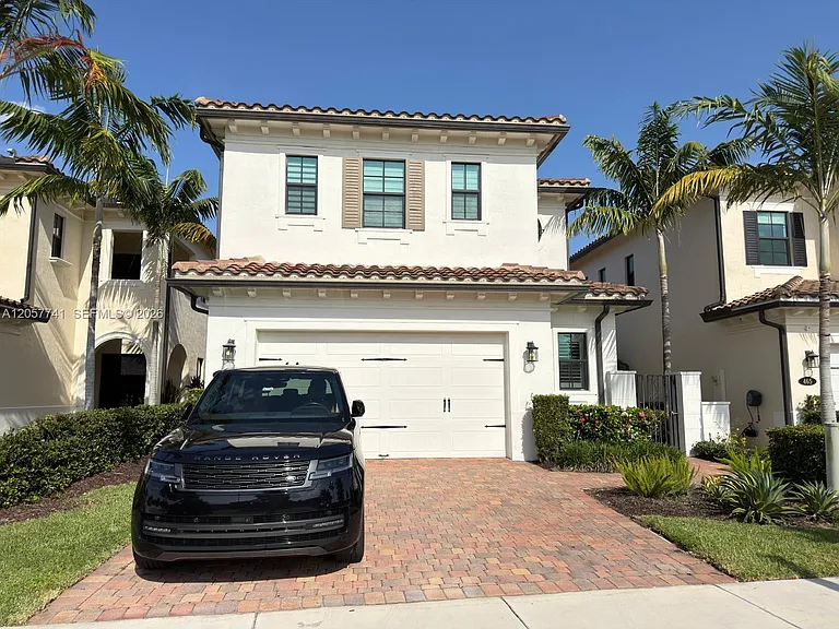 455 SW 113th Ln — Photo 1