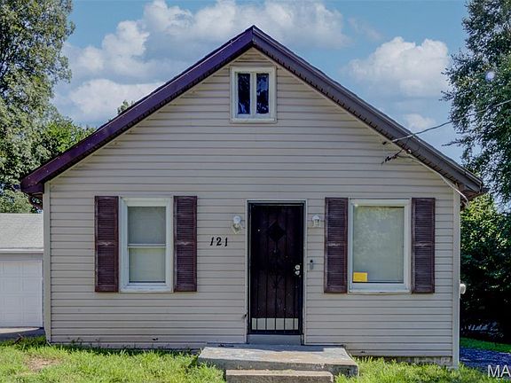 2nd image of 121 Coburg Dr