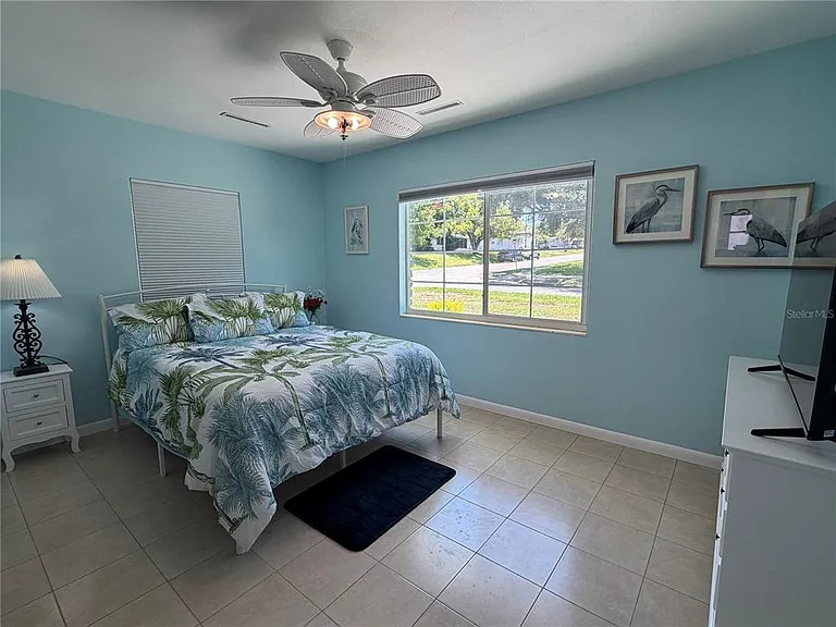 1109 S Betty Ln — Photo 15