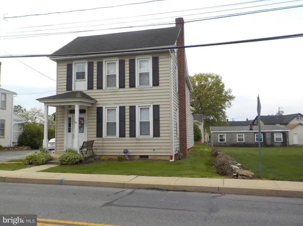 2050 State St, East Petersburg, PA 17520