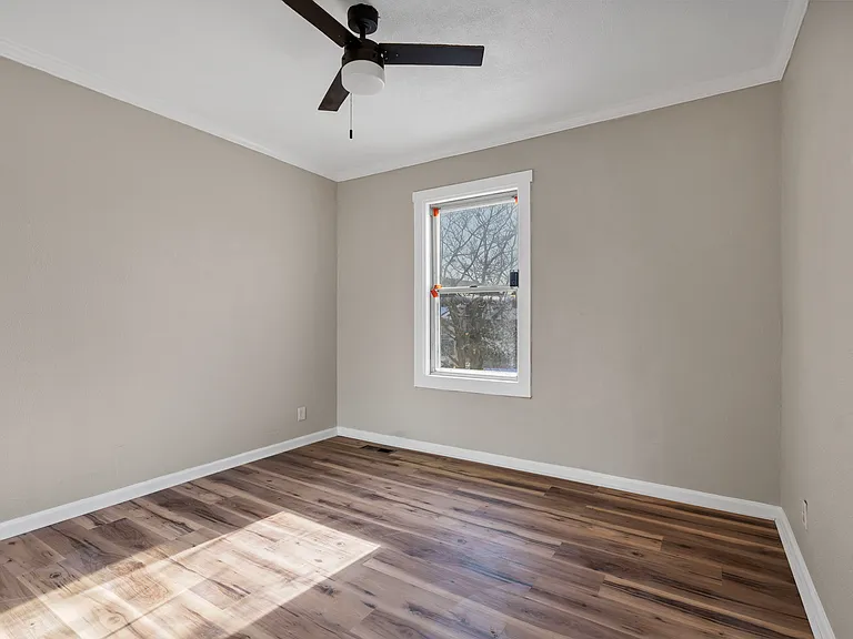3915 Schiller Pl — Photo 8
