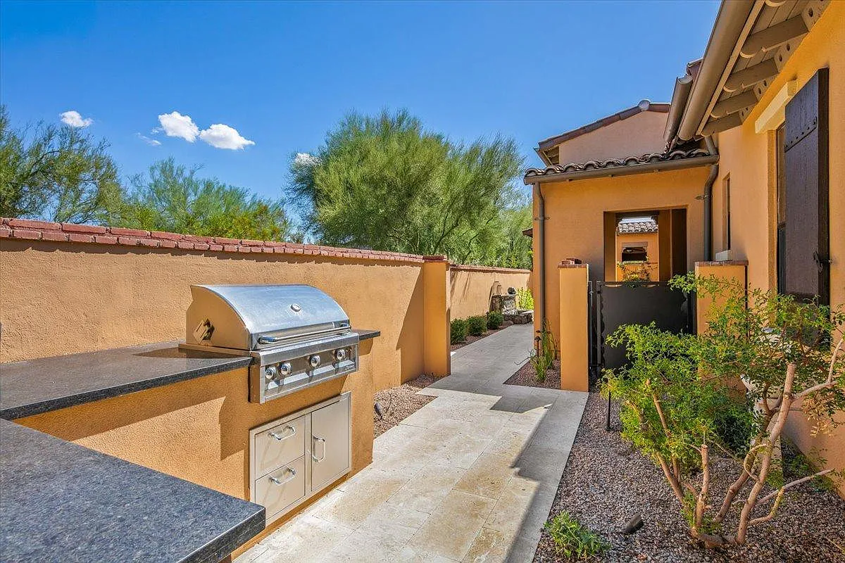 3 bed, 3.5 bath, 1750 sqft, $4,395 — Photo 1