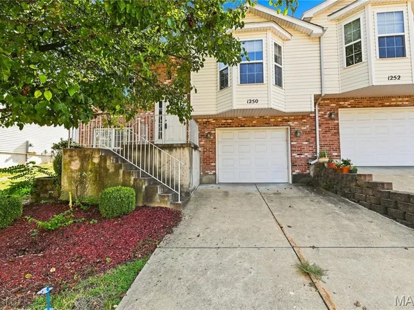 1250 Denali Dr, Festus, MO 63028