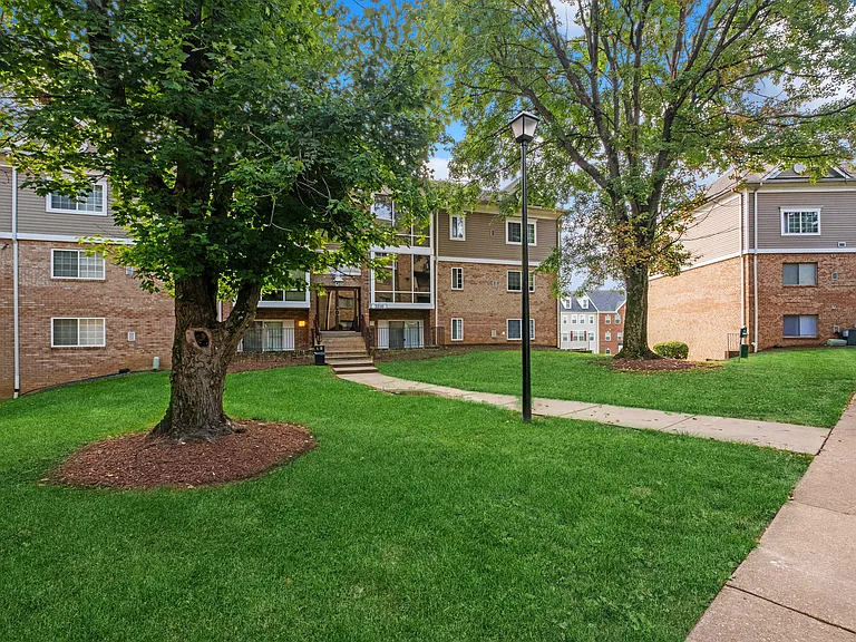 Briarwood Apartments — Photo 21