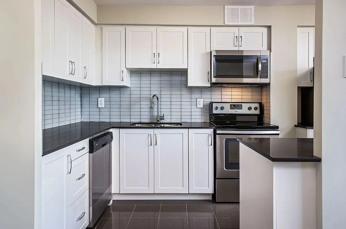 3311 Bathurst Street — Photo 1