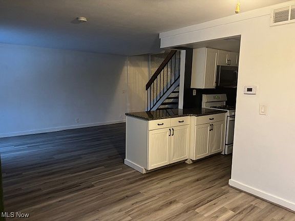 5th image of 1651 Mentor Ave APT 1207