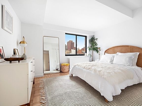 4th image of 200 E 87th St APT 17H
