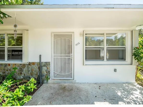 1530 NE 149th St, Miami, FL 33161