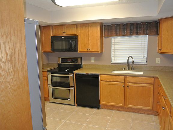 4th image of 98 Annapolis Ln