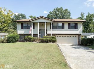 6034 Fairfield Dr, Morrow, GA 30260