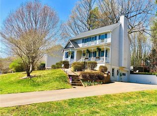 1605 Trinity Garden Cir, Clemmons, NC 27012