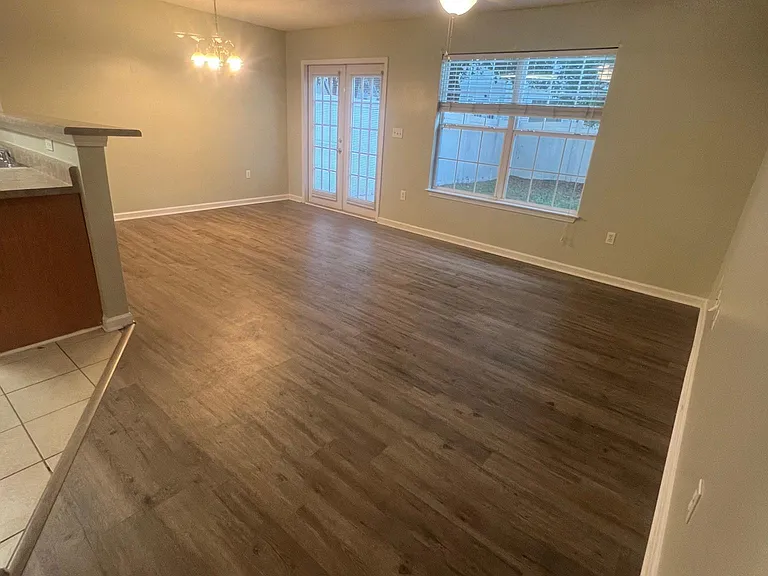 335 Crooked Pine Trl — Photo 6