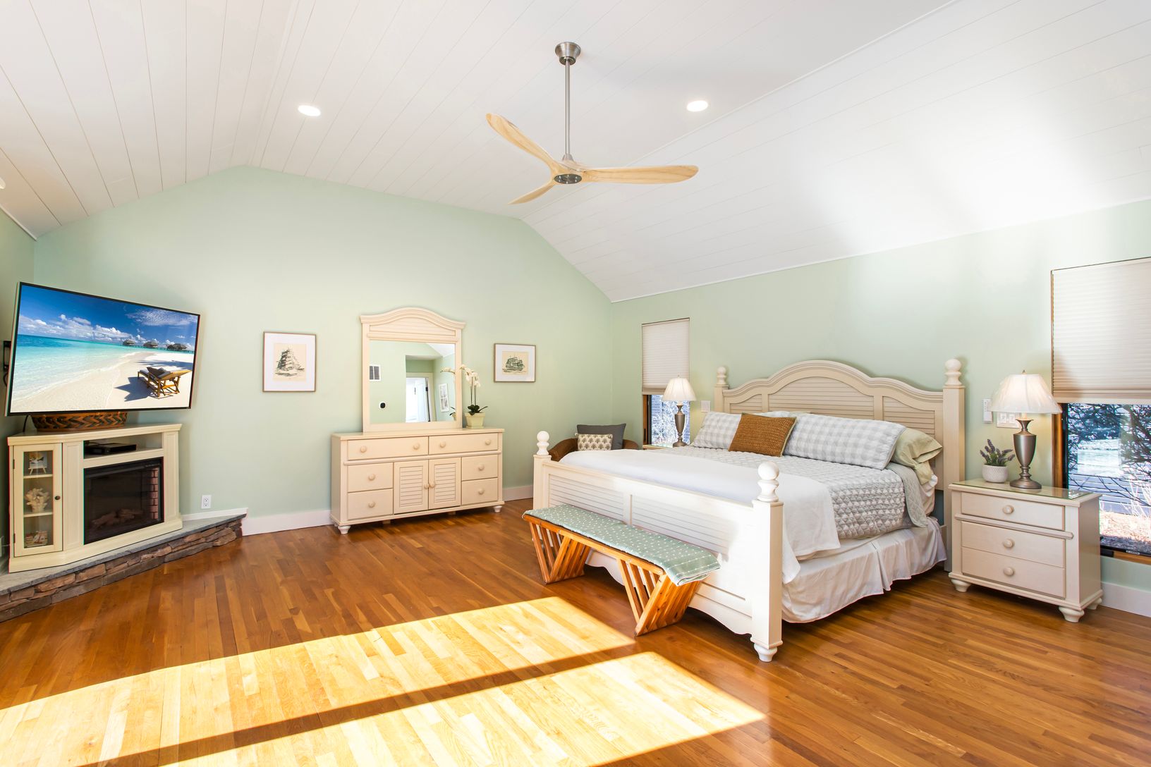  Sun Soaked Owner's Suite