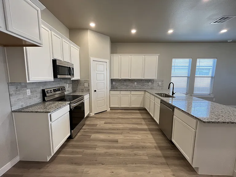3611 Urbana Pl — Photo 8
