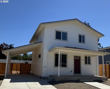 777 Saint Charles St, Eugene, OR, 97402