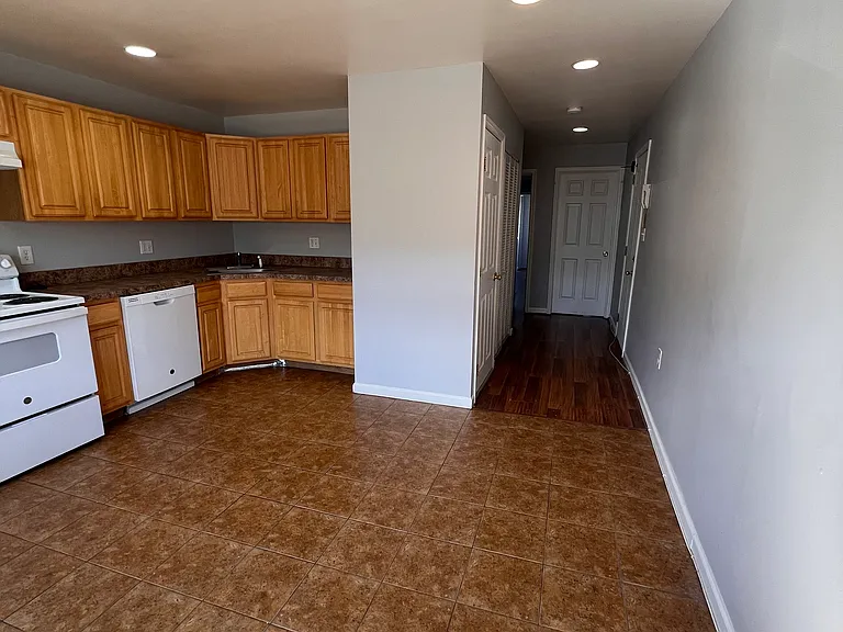 1710 Trinidad Ave NE #2 — Photo 3