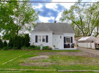 7627 N Inkster Rd, Westland, MI 48185