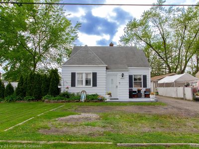 7627 N Inkster Rd, Westland, MI, 48185