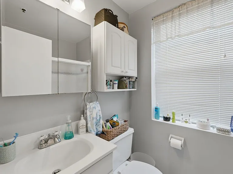 409 Adams St #6 — Photo 11