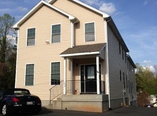 120 Summit St #B, Charlottesville, VA 22903