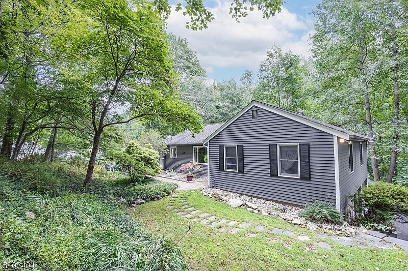 663 Winding Brook Ln, Califon, NJ 07830 Zillow