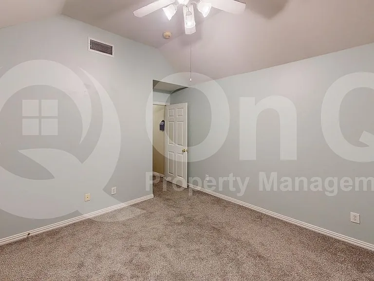 923 Granview Dr — Photo 13