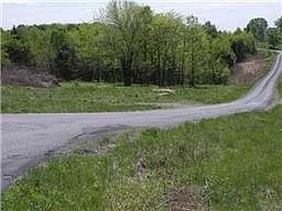 2nd image of 1 Tracy Rd #1