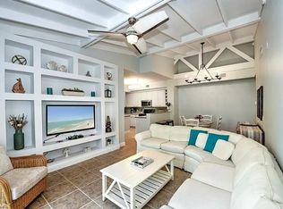 1160 Reserve Way APT 303, Naples, FL 34105
