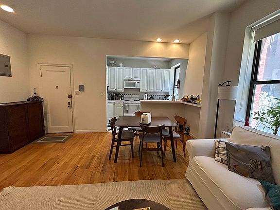 5th image of 137 E 92nd St #2