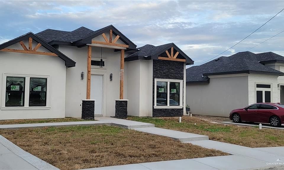 2nd image of 821 Falcon Dr