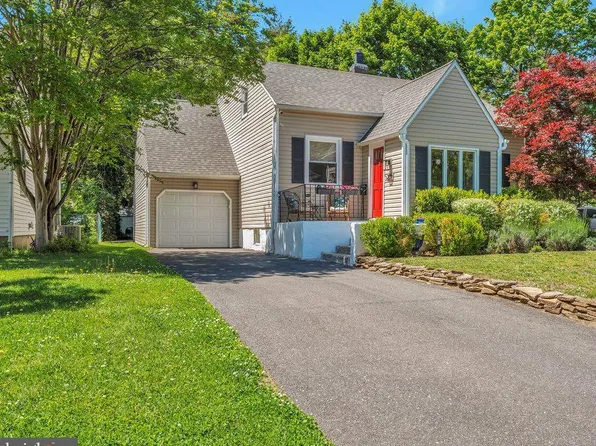 209 W Wayne Ter, Collingswood, NJ 08108