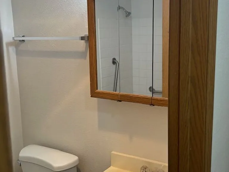4711 N Lincoln St — Photo 10