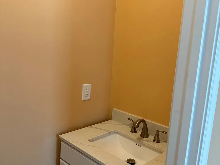 1 Pinecrest Ct #1B — Photo 13