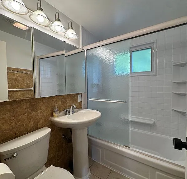 3820 Forest Ave — Photo 7