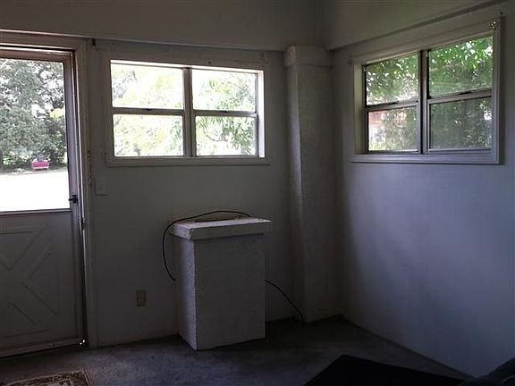 2nd image of 205 S John St