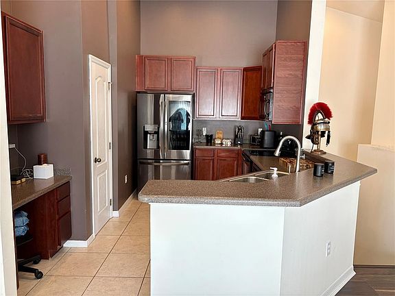3rd image of 7610 Red Mill Cir