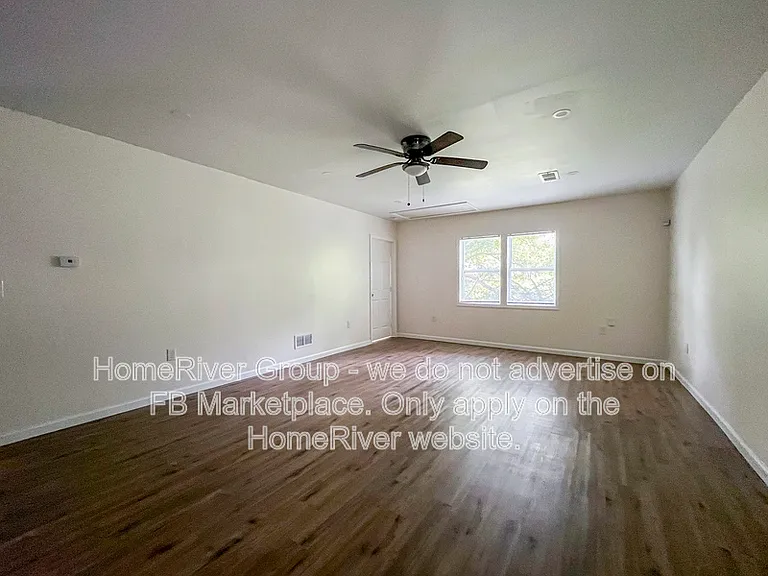882 Maple Dr — Photo 8