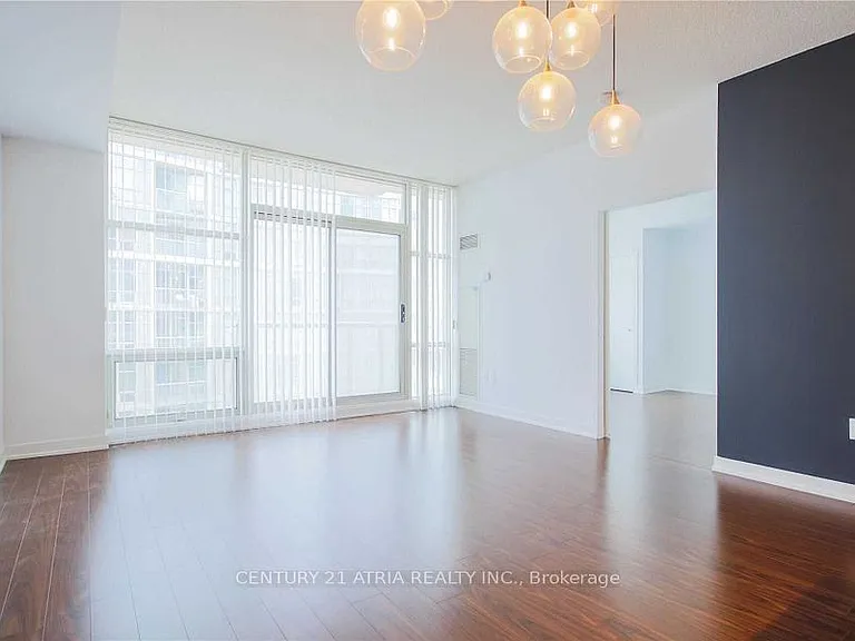 9 Spadina Ave #618 — Photo 12