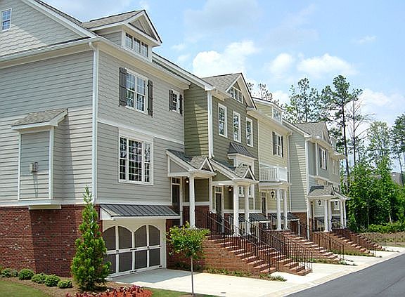 2nd image of 207 Lexington Vlg