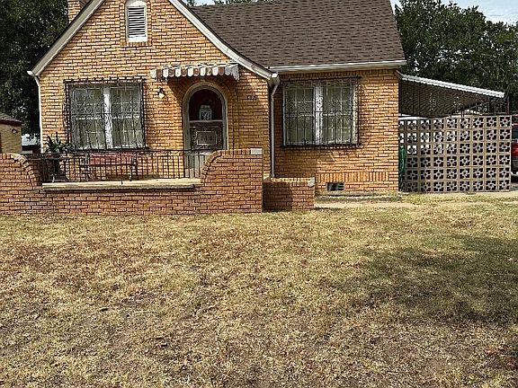 2nd image of 116 Country Club Dr