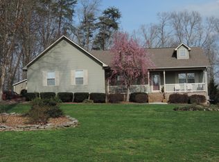 171 Daybreak Ln, Crossville, TN 38571