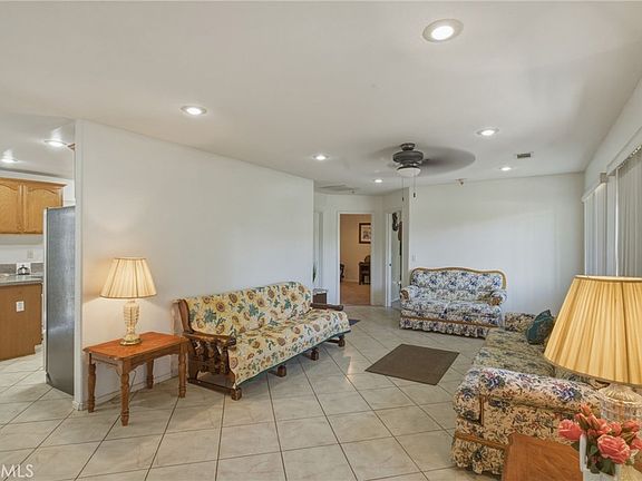 4th image of 2908 Prospect Ave