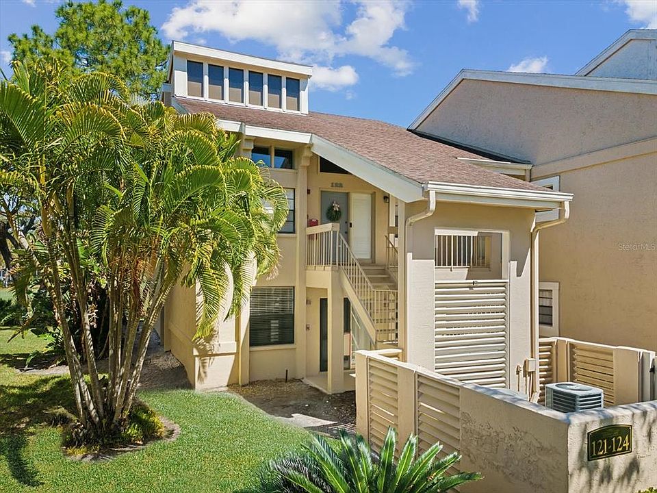 1st image of 121 LINDSAY LANE #31