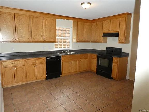 3rd image of 1114 E Augusta Ave