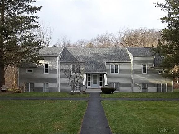 2nd image of 202 Holly Stream Ct