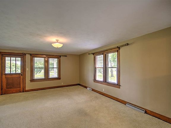 4th image of 3191 N Bearsdale Rd
