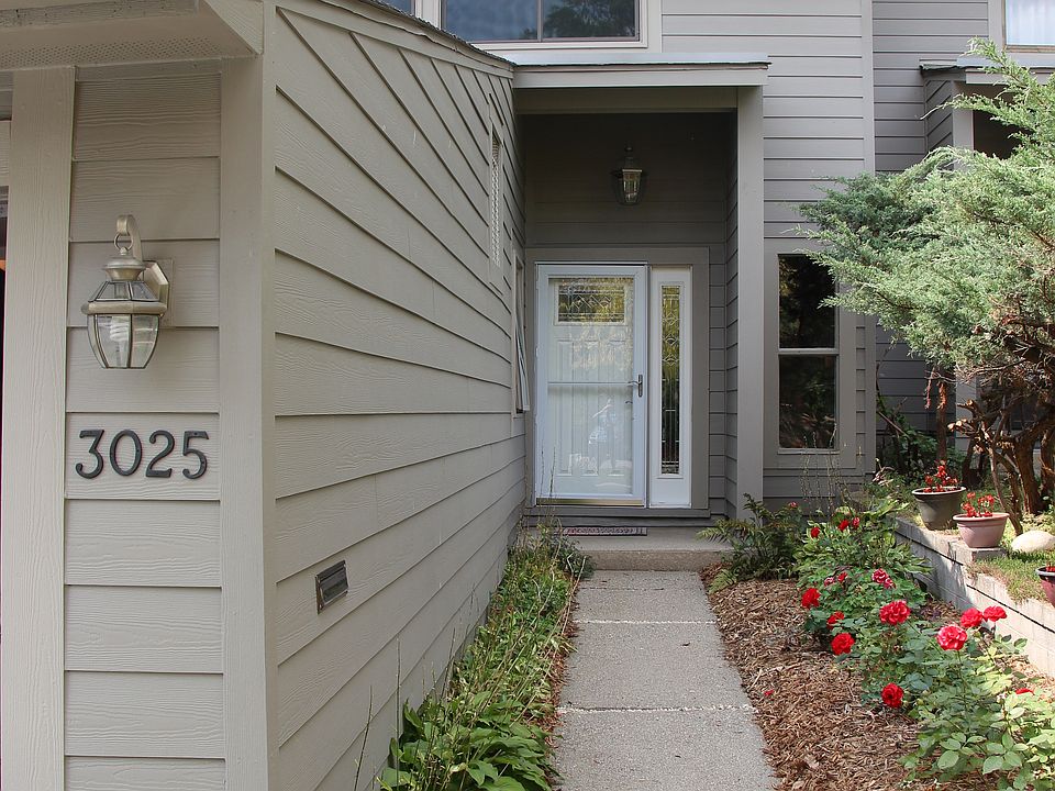 1st image of 3025 Lakehaven Ct