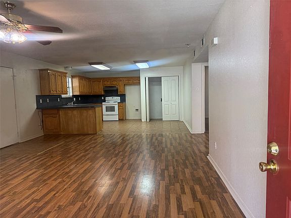 5th image of 600 & 602 Cedar St