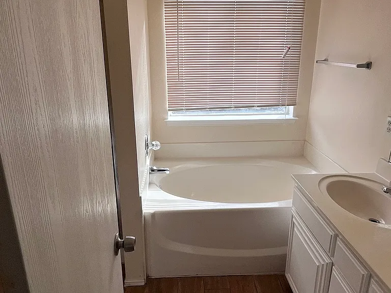 8555 Stetson Dr — Photo 15
