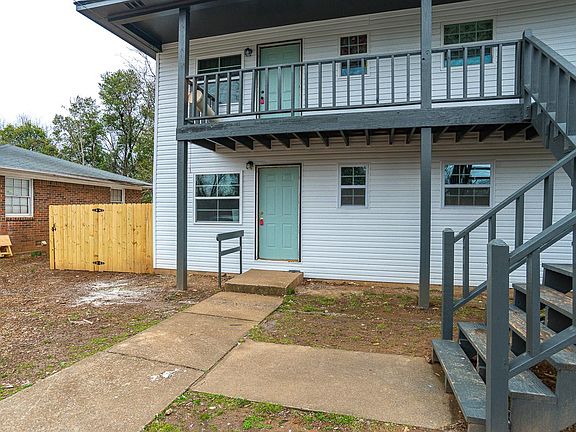 3rd image of 3805 Colonial Park Cir SW #C